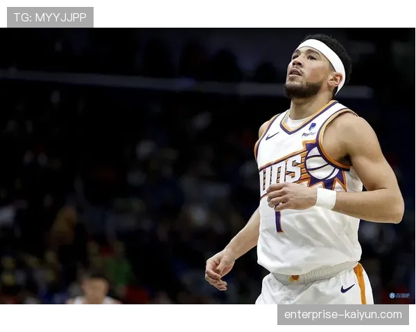 “布克赛后反思：丢了五个罚球是因想太多，最后一攻我本可自己来”